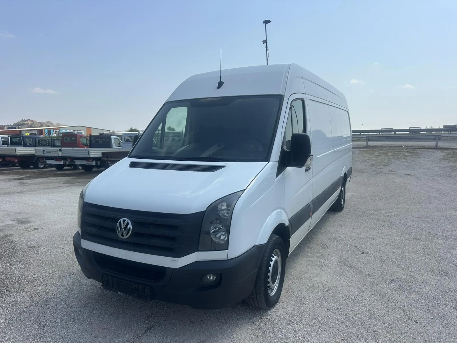 VW Crafter, снимка 2 - Бусове и автобуси - 55397407
