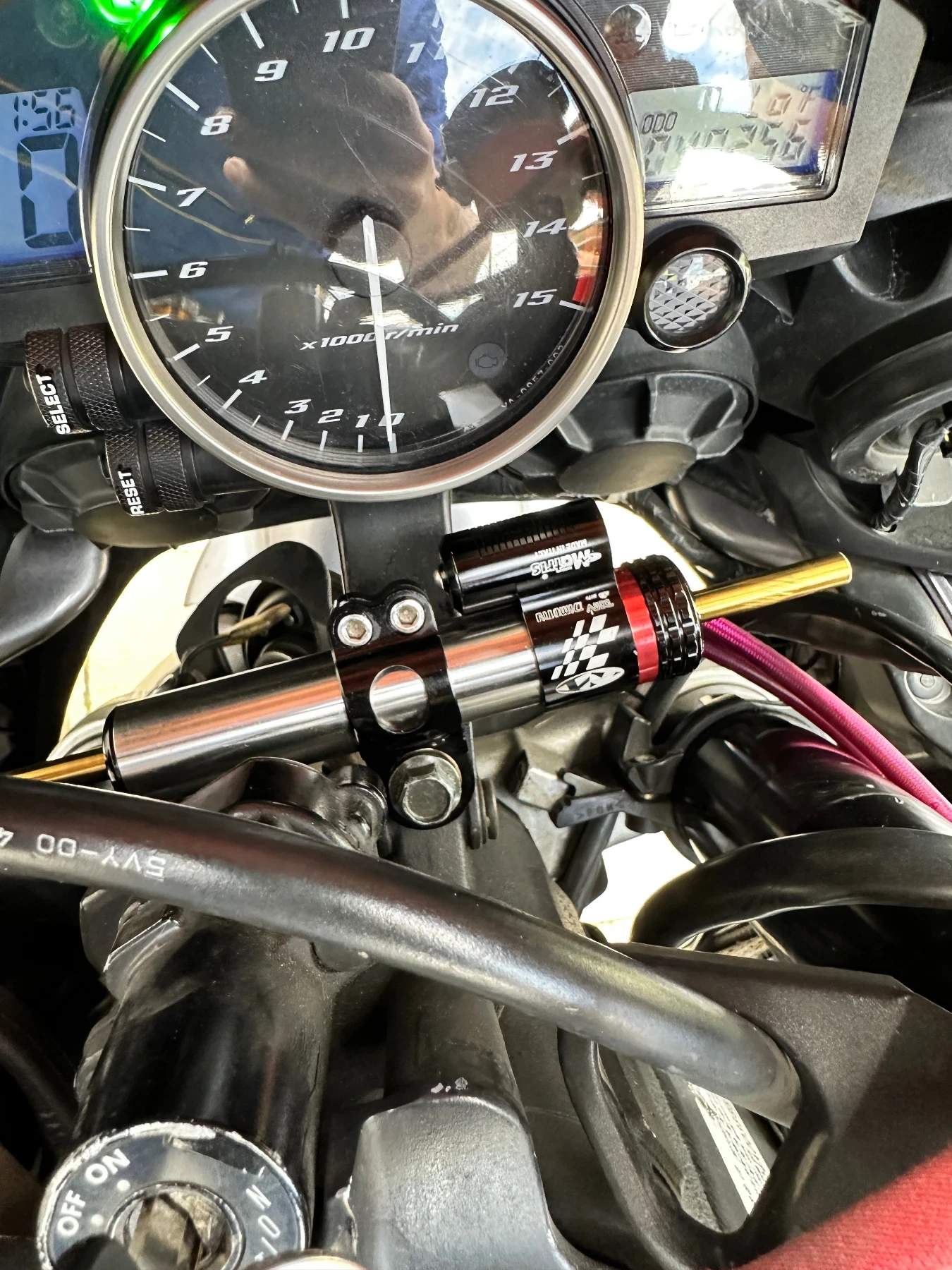 Yamaha YZF-R1 | Mobile.bg   11