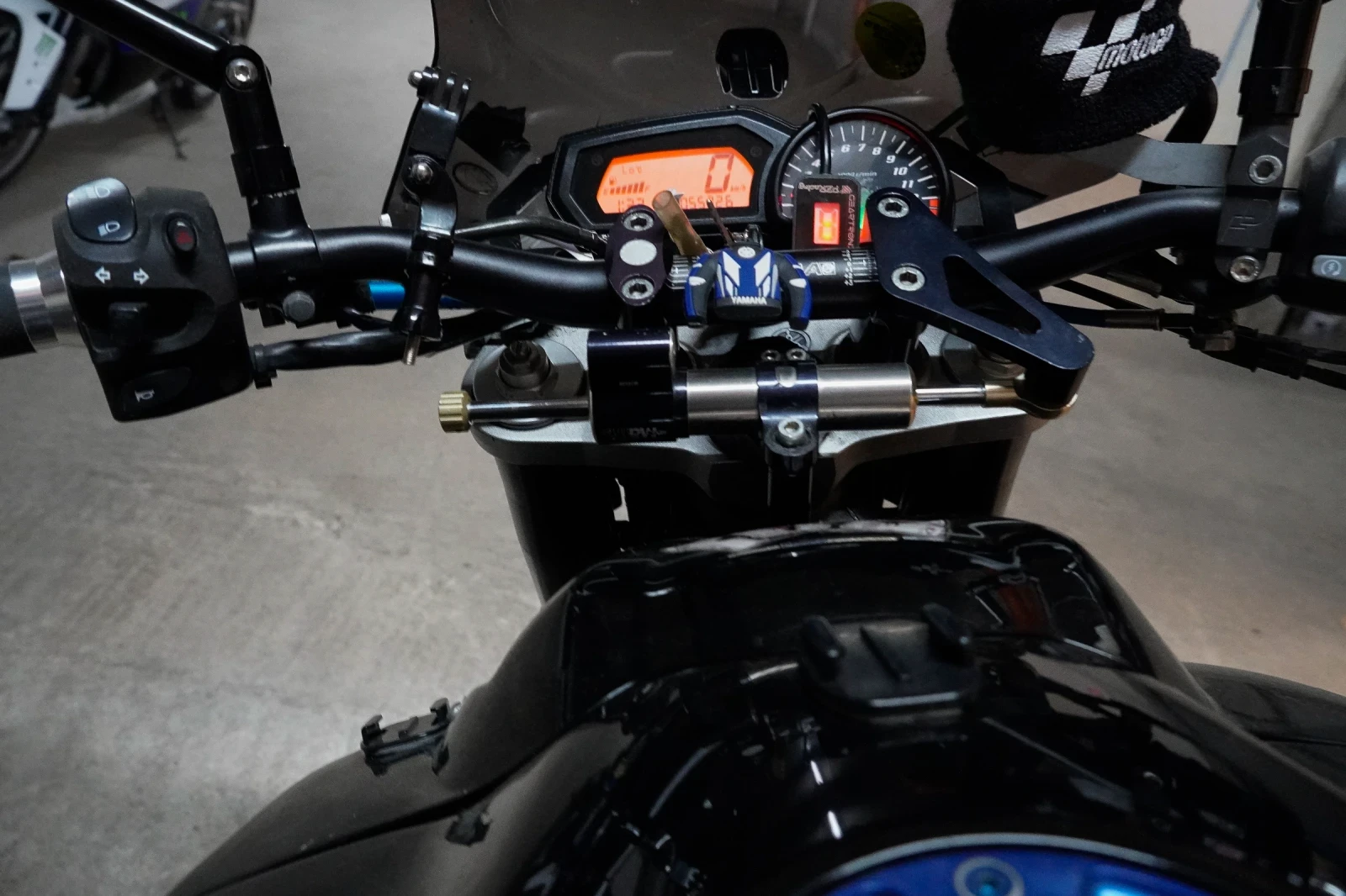 Yamaha FZ1, снимка 5 - Мотоциклети и мототехника - 54403564
