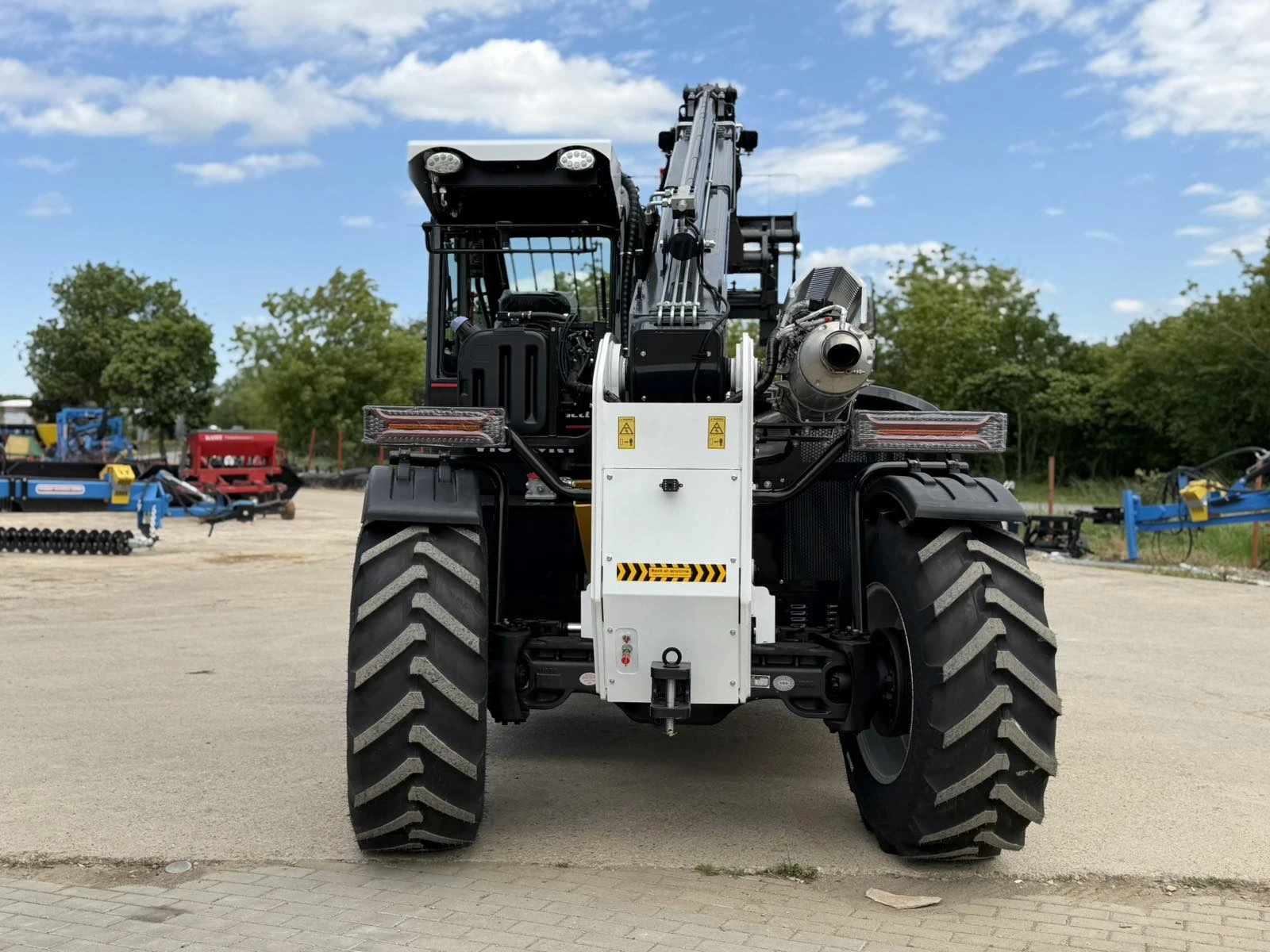 Телескопичен товарач Manitou Victory 3507, снимка 9 - Селскостопанска техника - 54553292