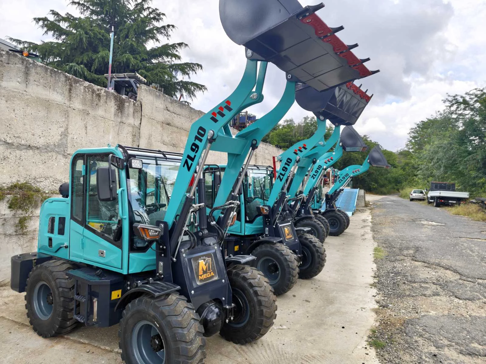 ������������ ������� Komatsu ����� ���� 65 �.� | Mobile.bg � ����������� 4