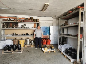  Liebherr | Mobile.bg    3