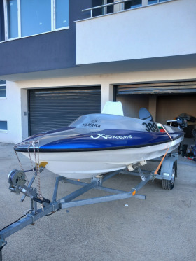 Лодка Yamaha, снимка 1 - Воден транспорт - 46448404