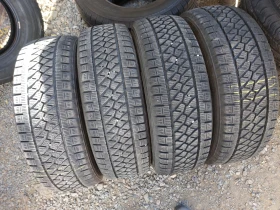 Гуми Зимни 215/65R16, снимка 1 - Гуми и джанти - 48636949