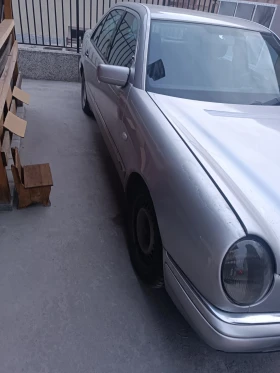 Mercedes-Benz E 250, снимка 4