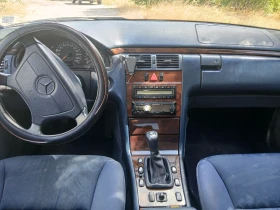 Mercedes-Benz E 200, снимка 12