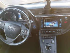 Toyota Auris 1.8 Hybrid , снимка 10