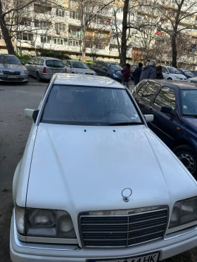     Mercedes-Benz 124 E-200