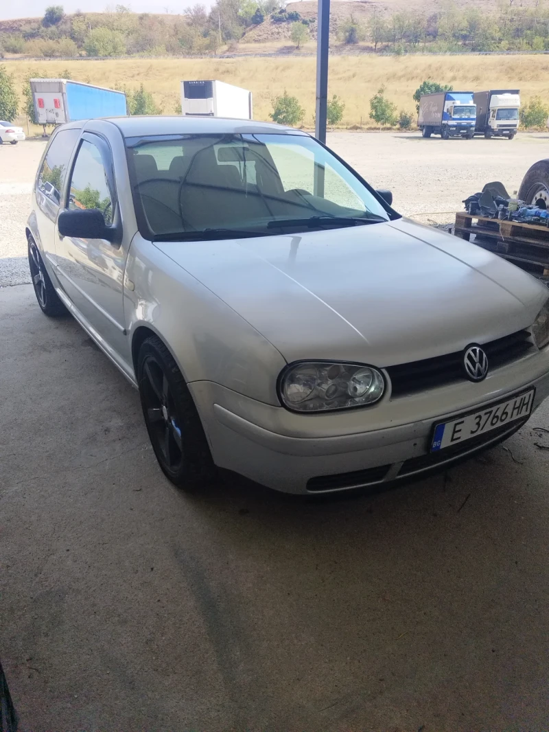 VW Golf, снимка 11 - Автомобили и джипове - 47051958