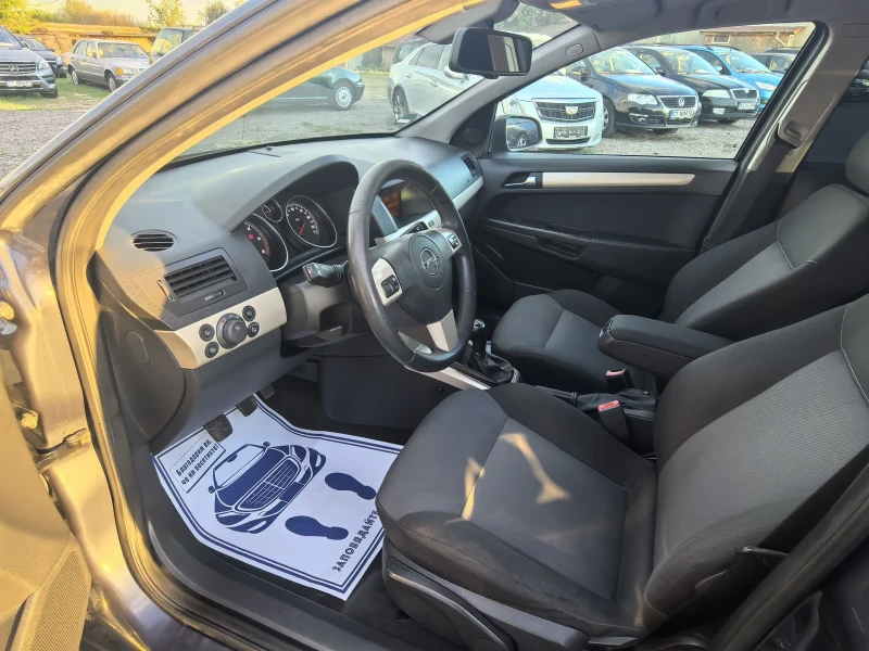 Opel Astra 1.7CDTI, снимка 9 - Автомобили и джипове - 47412252