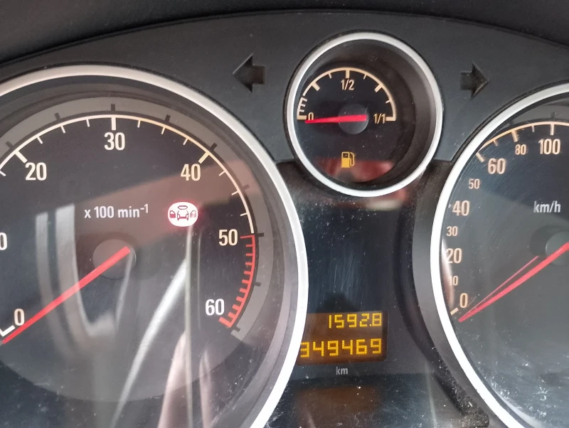 Opel Astra, снимка 7 - Автомобили и джипове - 52252201