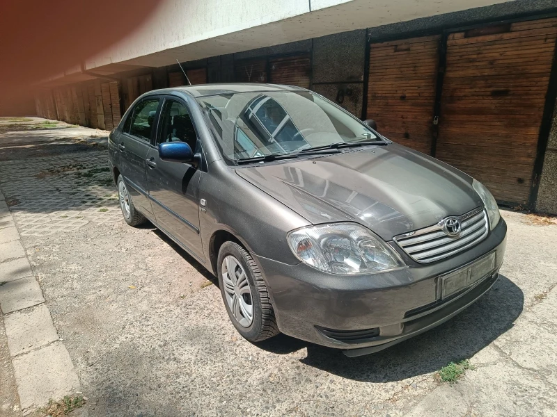 Toyota Corolla 1, 4 vvti , снимка 4 - Автомобили и джипове - 52457845