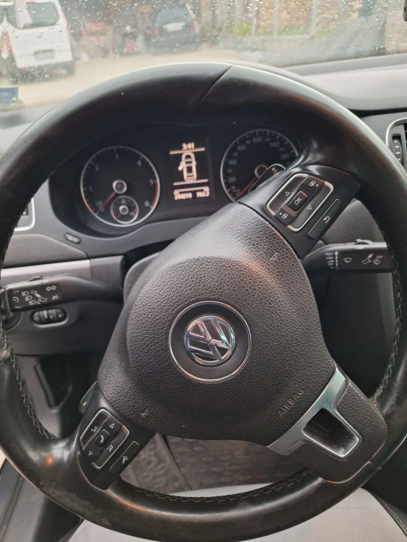 VW Jetta 2014, снимка 4 - Автомобили и джипове - 52158614