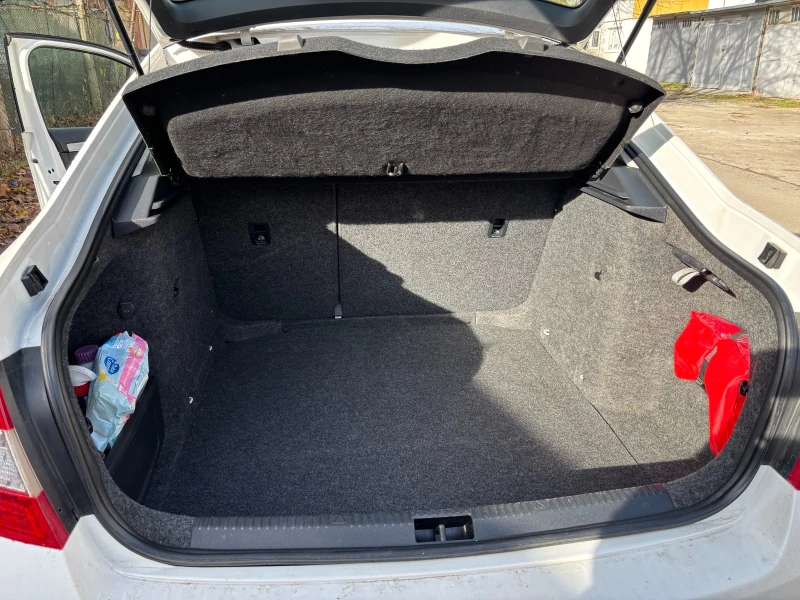 Skoda Octavia 1.6, снимка 7 - Автомобили и джипове - 52534097