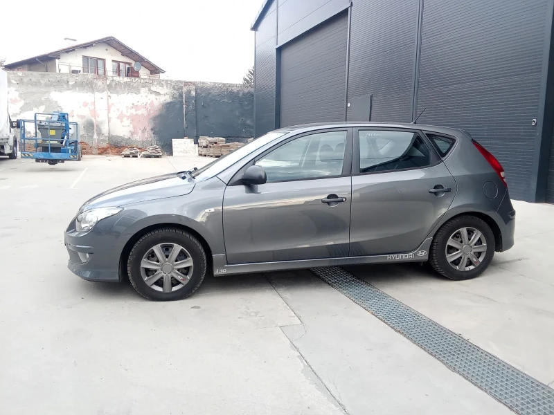 Hyundai I30 1.6crdi 90k.s. kamera navigation , снимка 3 - Автомобили и джипове - 52653914