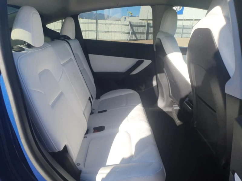Tesla Model Y ПОДГРЕВ* КАМЕРА* КЕЙЛЕС* LANE* ASSIST, снимка 10 - Автомобили и джипове - 52665236