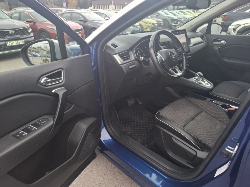 Renault Captur 1.5 Дизел, снимка 9 - Автомобили и джипове - 52693185