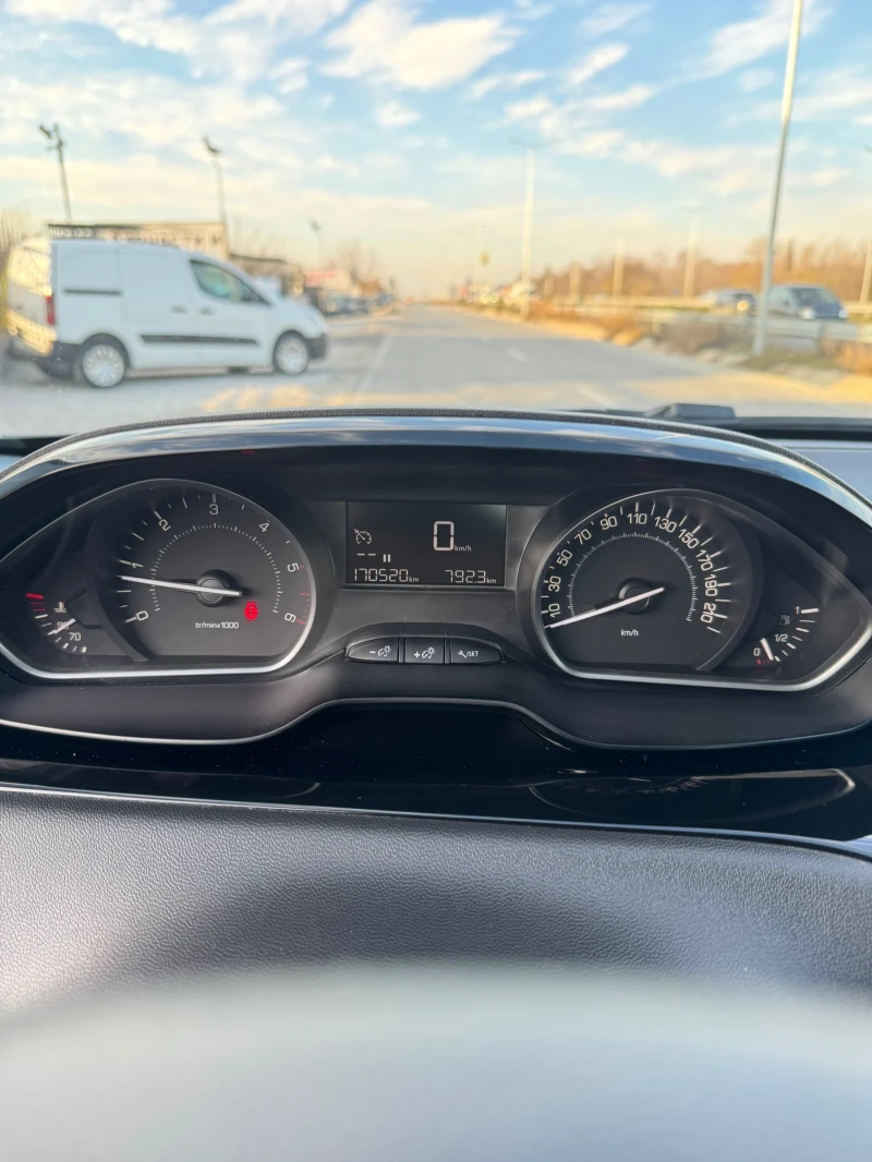 Peugeot 208 1.6 ehdi, снимка 15 - Автомобили и джипове - 52837969