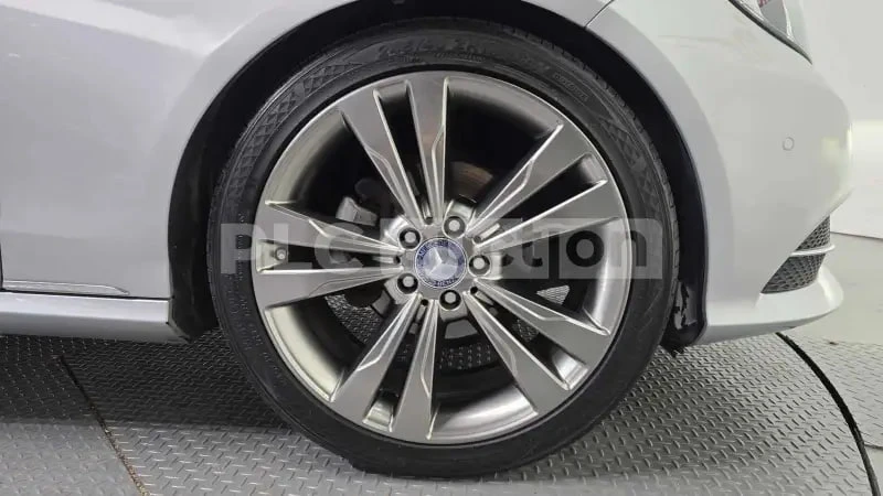 Mercedes-Benz E 220 * АВТОКРЕДИТ БЕЗ ПЪРВОНАЧАЛНА * НА ЗАДНО * , снимка 5 - Автомобили и джипове - 54550219
