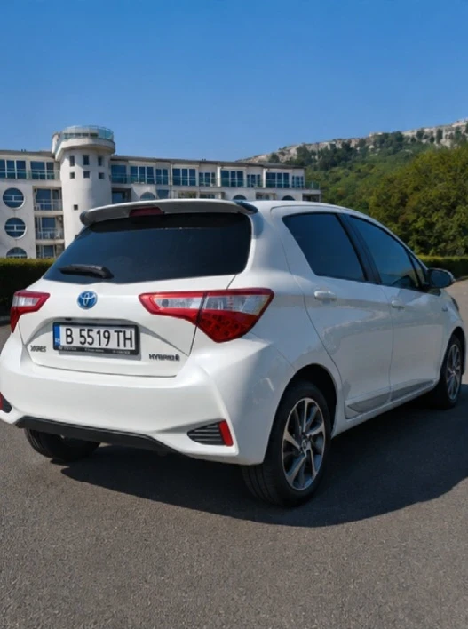 Toyota Yaris Hybrid, 1, 5 автоматик, 100к.с.