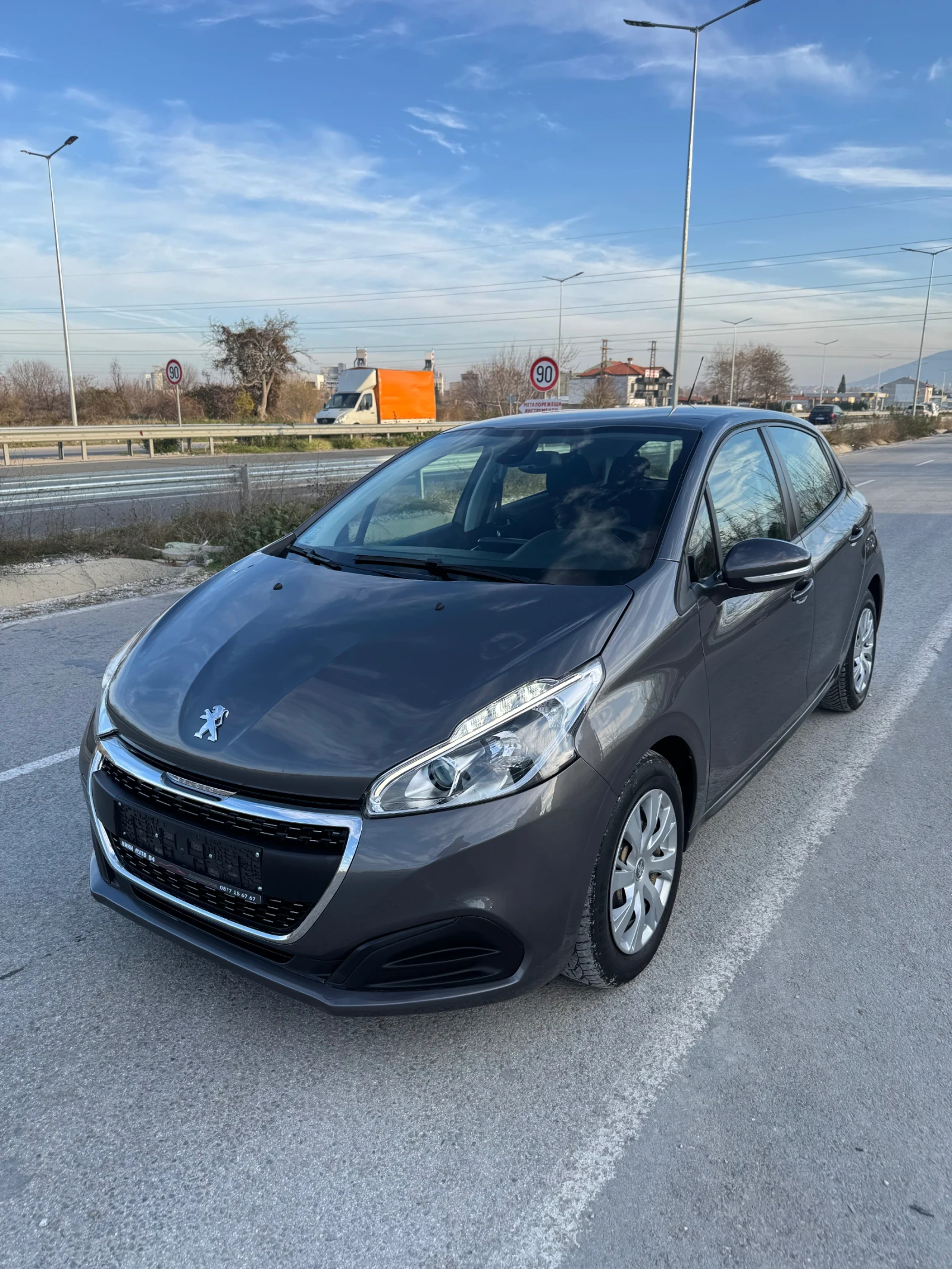 Peugeot 208 1.6 ehdi, снимка 1
