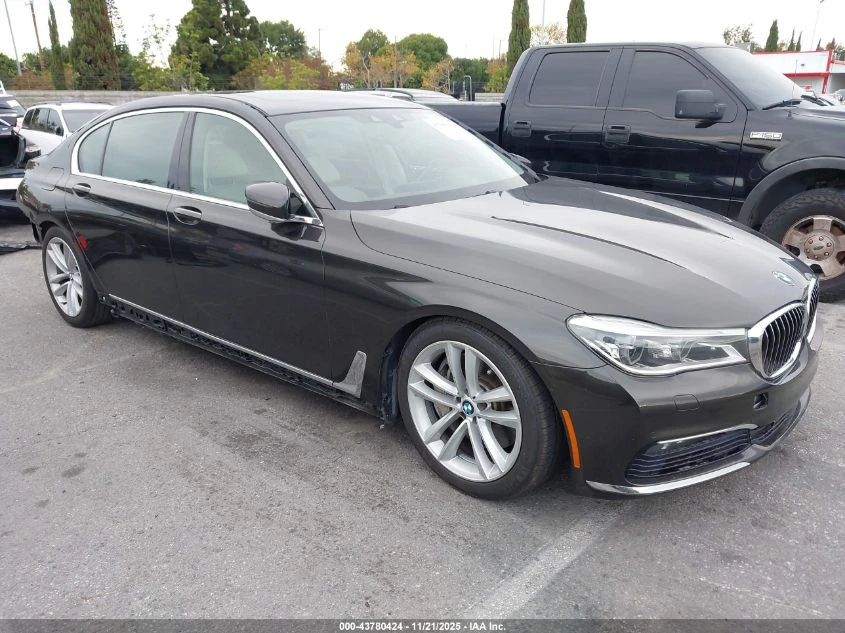 BMW 750 4.4l I xDrive, снимка 1