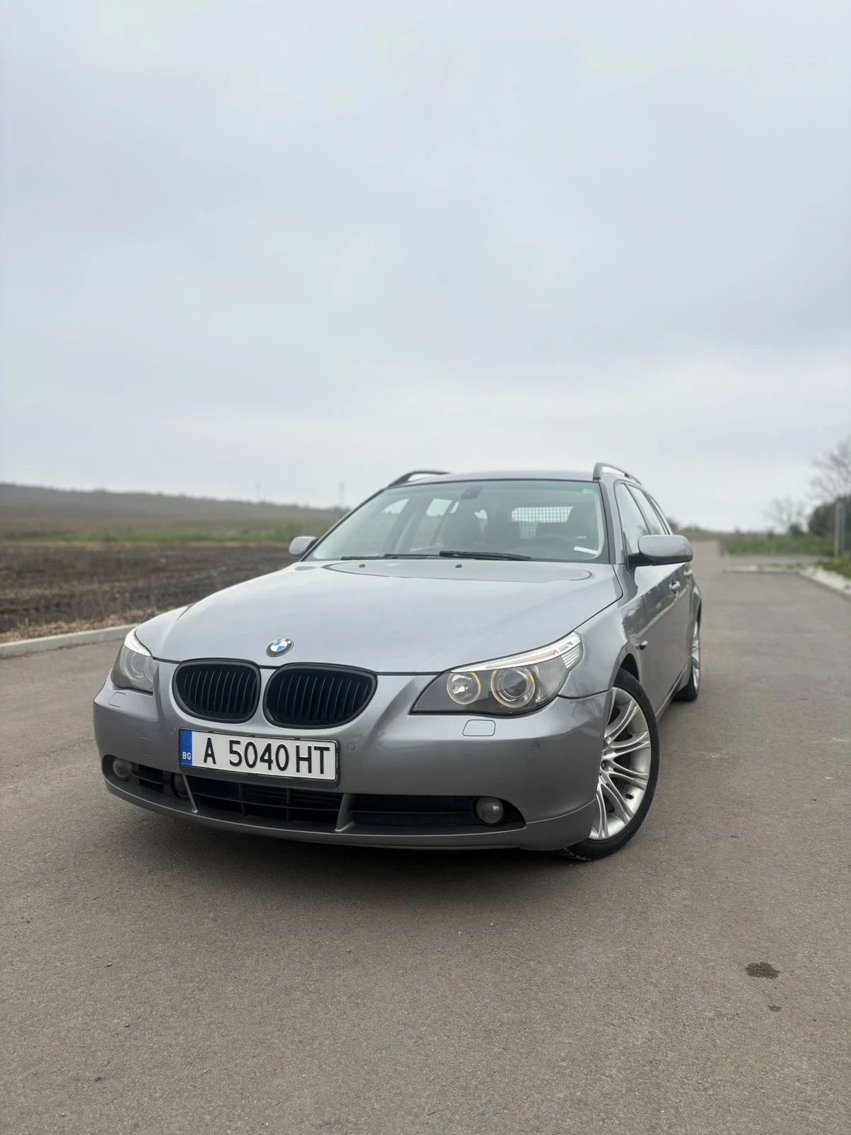 BMW 525 2.5d - изображение 2