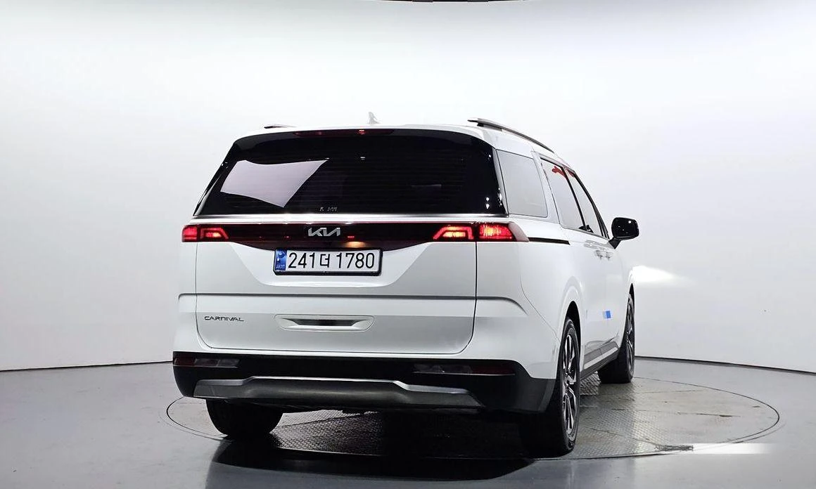 Kia Carnival 7-Seater Noblesse  * НАЙ-ДОБРА ЦЕНА В БЪЛГАРИЯ*  - изображение 4