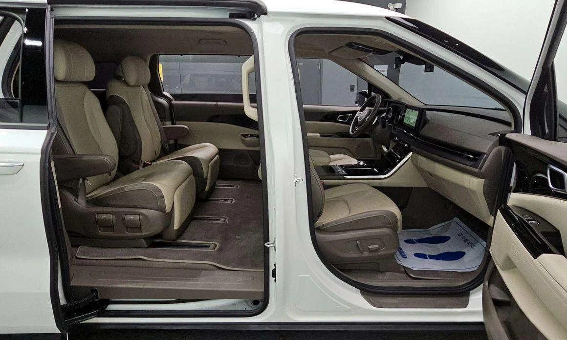 Kia Carnival 7-Seater Noblesse  * -   *  | Mobile.bg   11