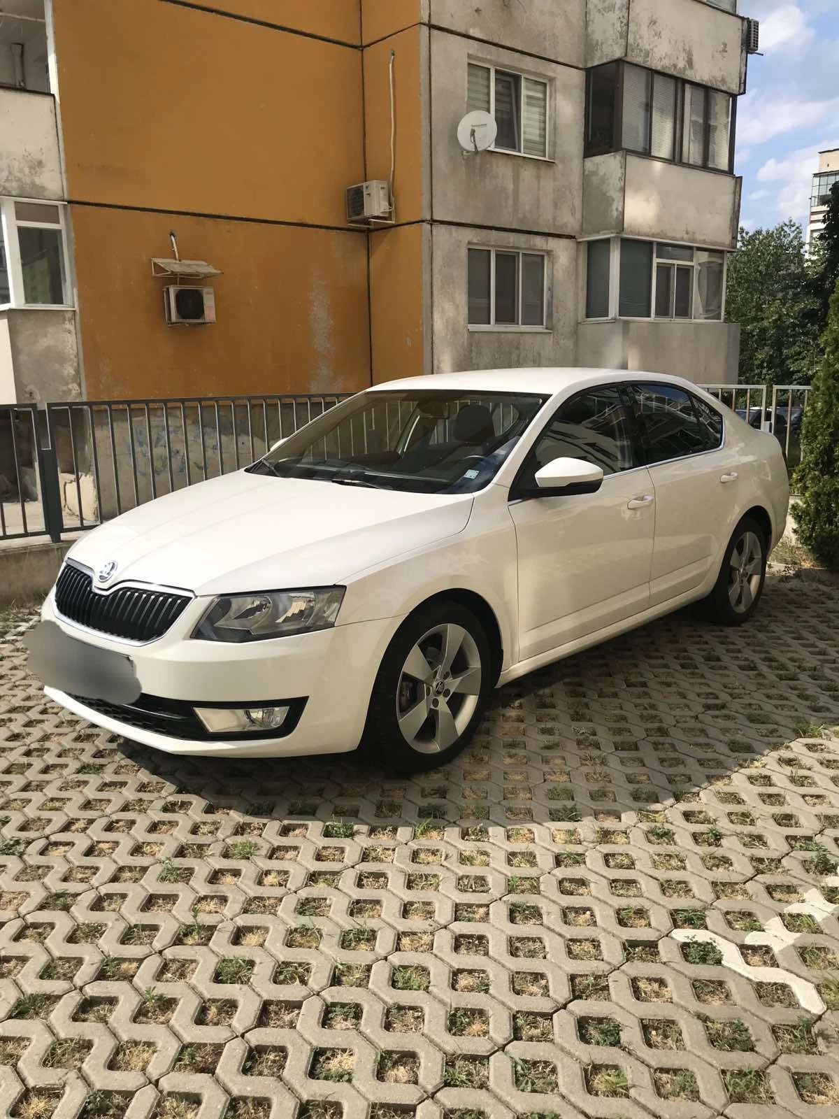 Skoda Octavia 1.6 - изображение 2