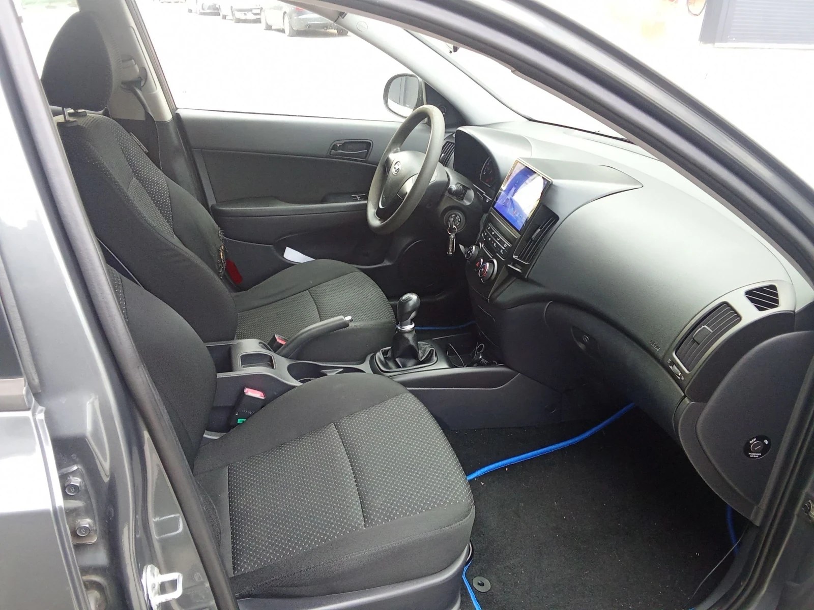 Hyundai I30 1.6crdi 90k.s. kamera navigation  | Mobile.bg   8