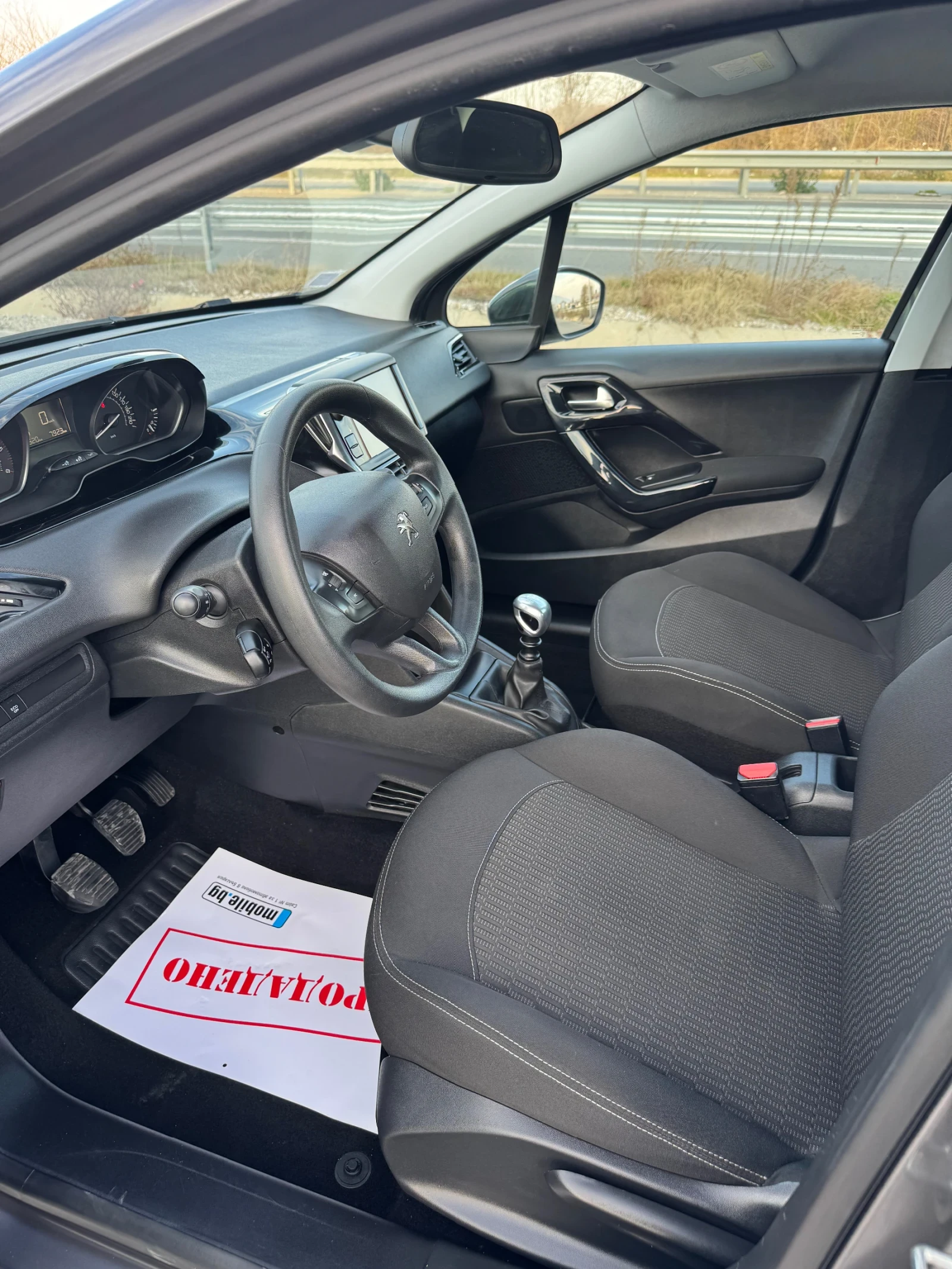 Peugeot 208 1.6 ehdi - изображение 7