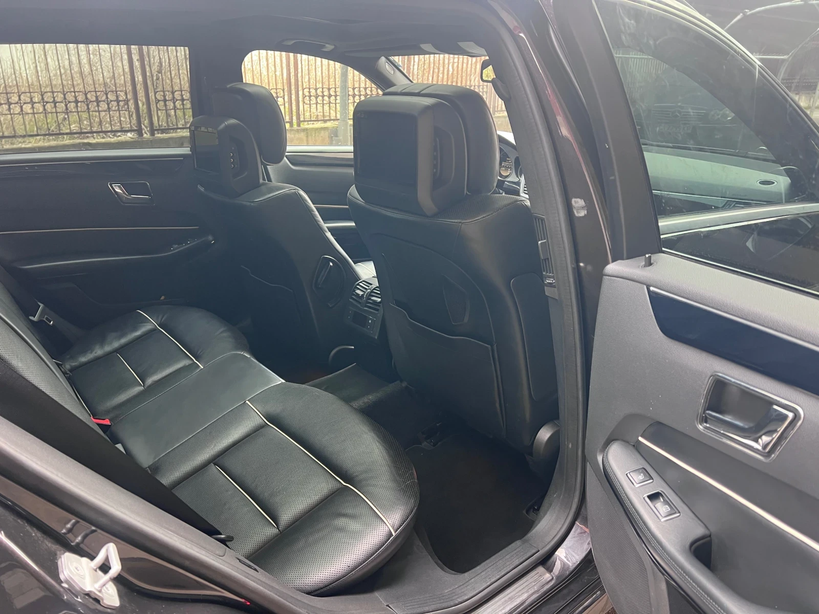 Mercedes-Benz E 300 Avantgarde  v6 231 �.�. ��� AdBlue | Mobile.bg � ����������� 14