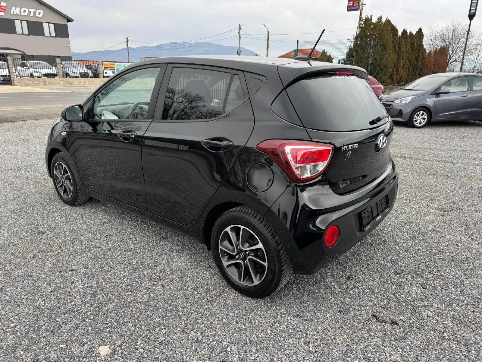 Hyundai I10 1.0i Led!! Navigation!! Facelift!! EURO 6!! - изображение 4