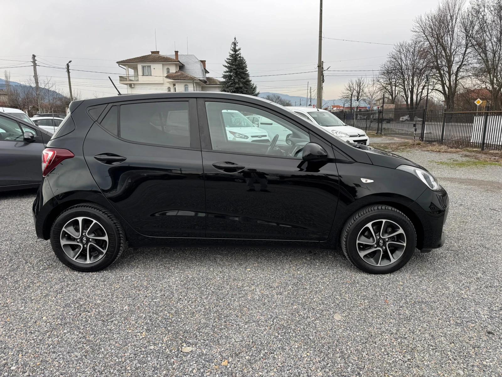 Hyundai I10 1.0i Led!! Navigation!! Facelift!! EURO 6!! - изображение 8