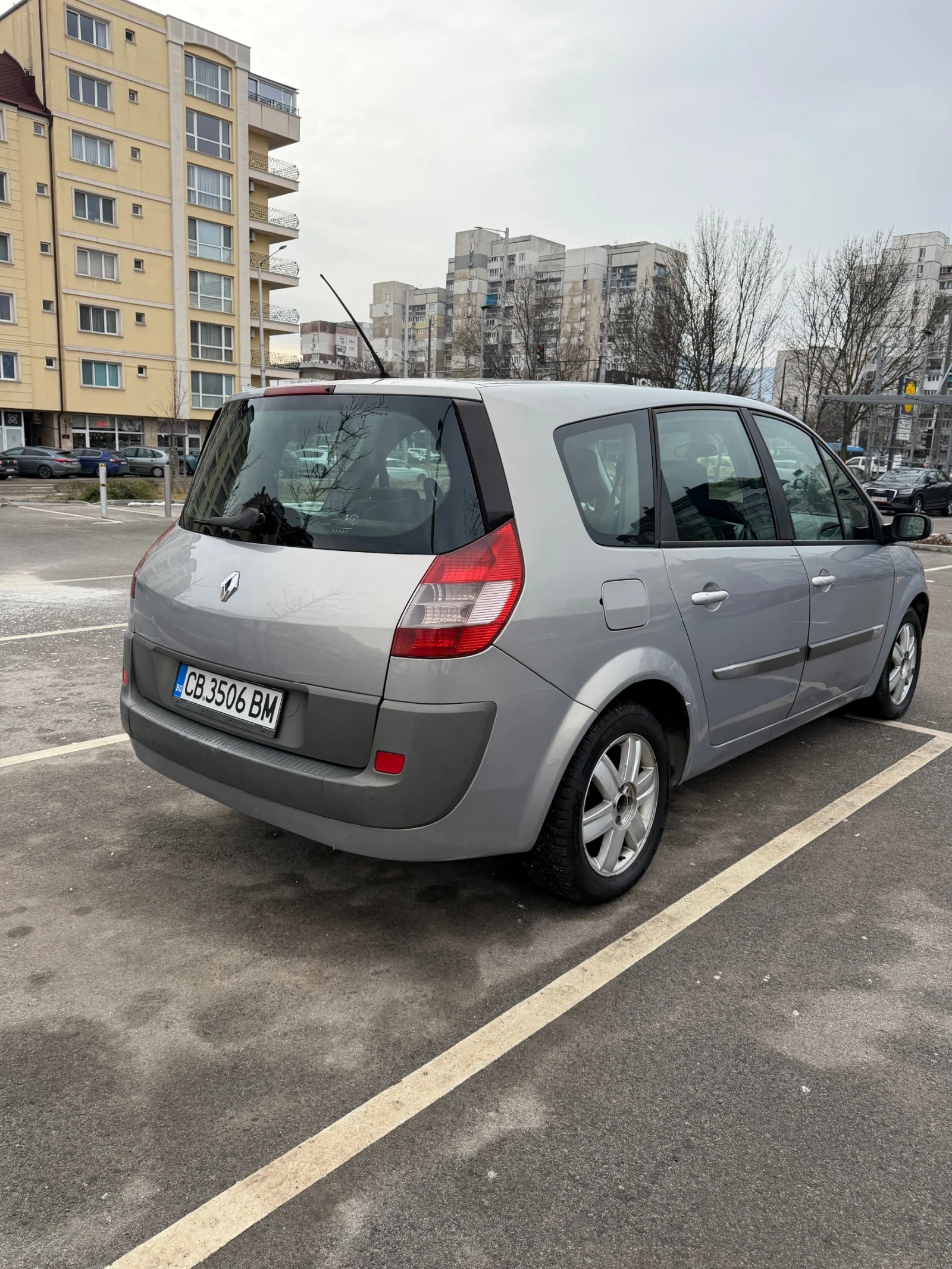 Renault Grand scenic, снимка 2 - Автомобили и джипове - 53607948