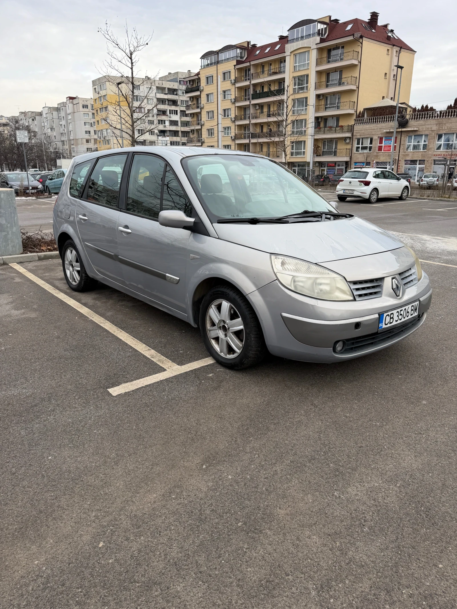 Renault Grand scenic, снимка 3 - Автомобили и джипове - 53607948
