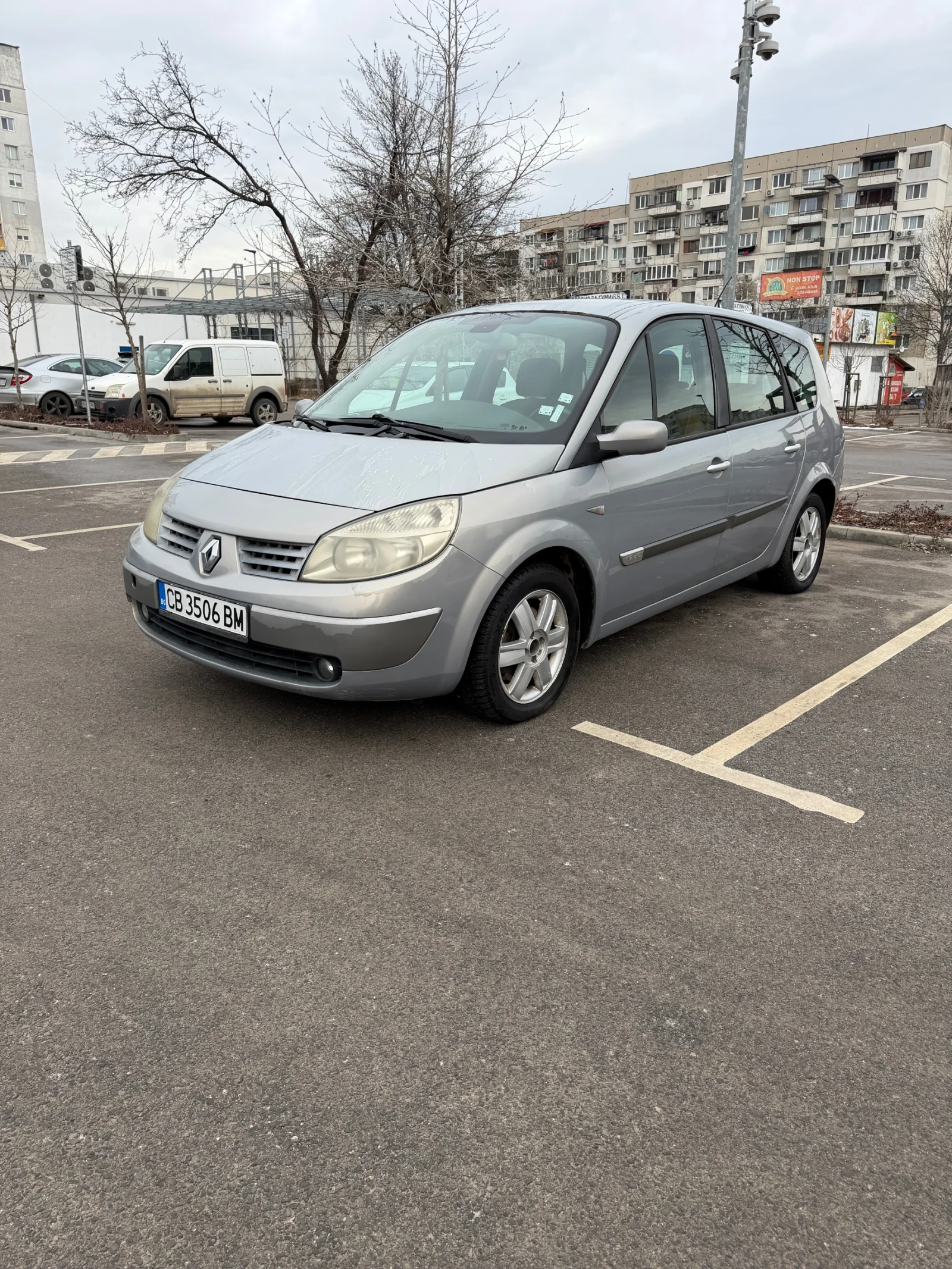 Renault Grand scenic, снимка 4 - Автомобили и джипове - 53607948