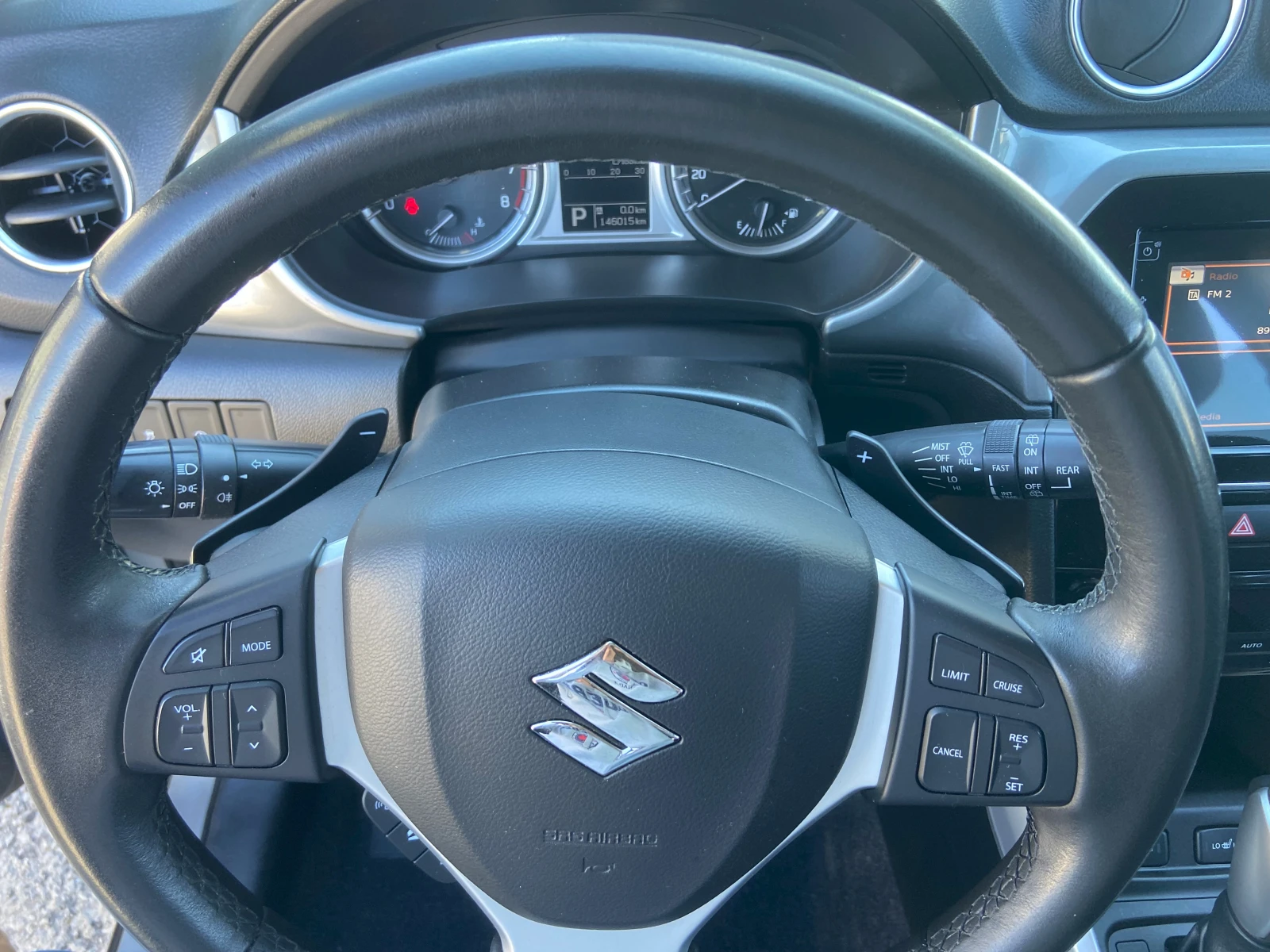 Suzuki Vitara 1.6i-Автоматик - изображение 9