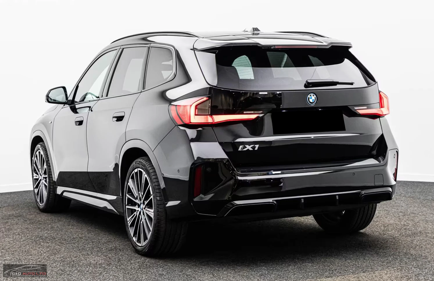 BMW iX1 30/xDRIVE/313H/MSPORT/SHADOW/ACC/HUD/PANO/360/228z | Mobile.bg � ����������� 4