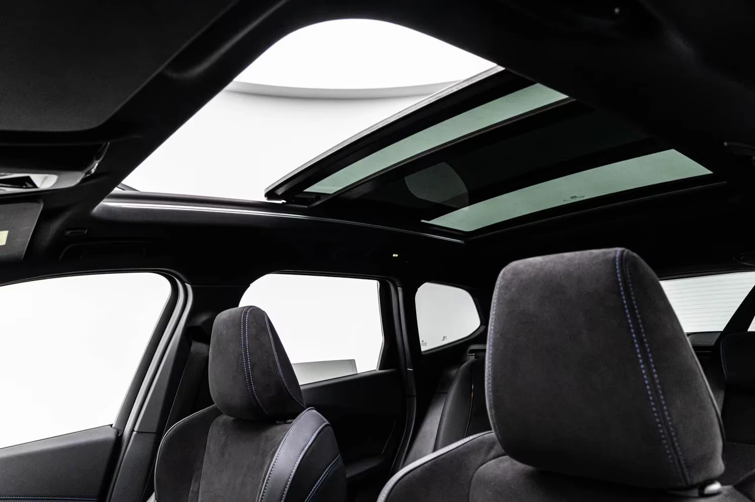 BMW iX1 30/xDRIVE/313H/MSPORT/SHADOW/ACC/HUD/PANO/360/228z | Mobile.bg � ����������� 13