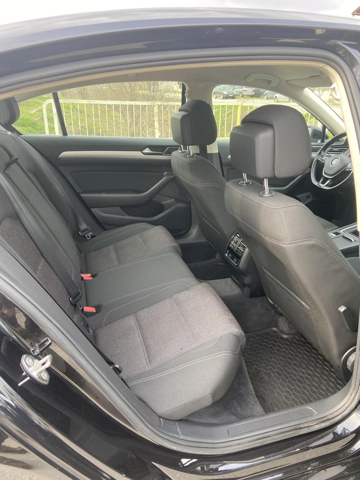 VW Passat, снимка 12 - Автомобили и джипове - 54056563