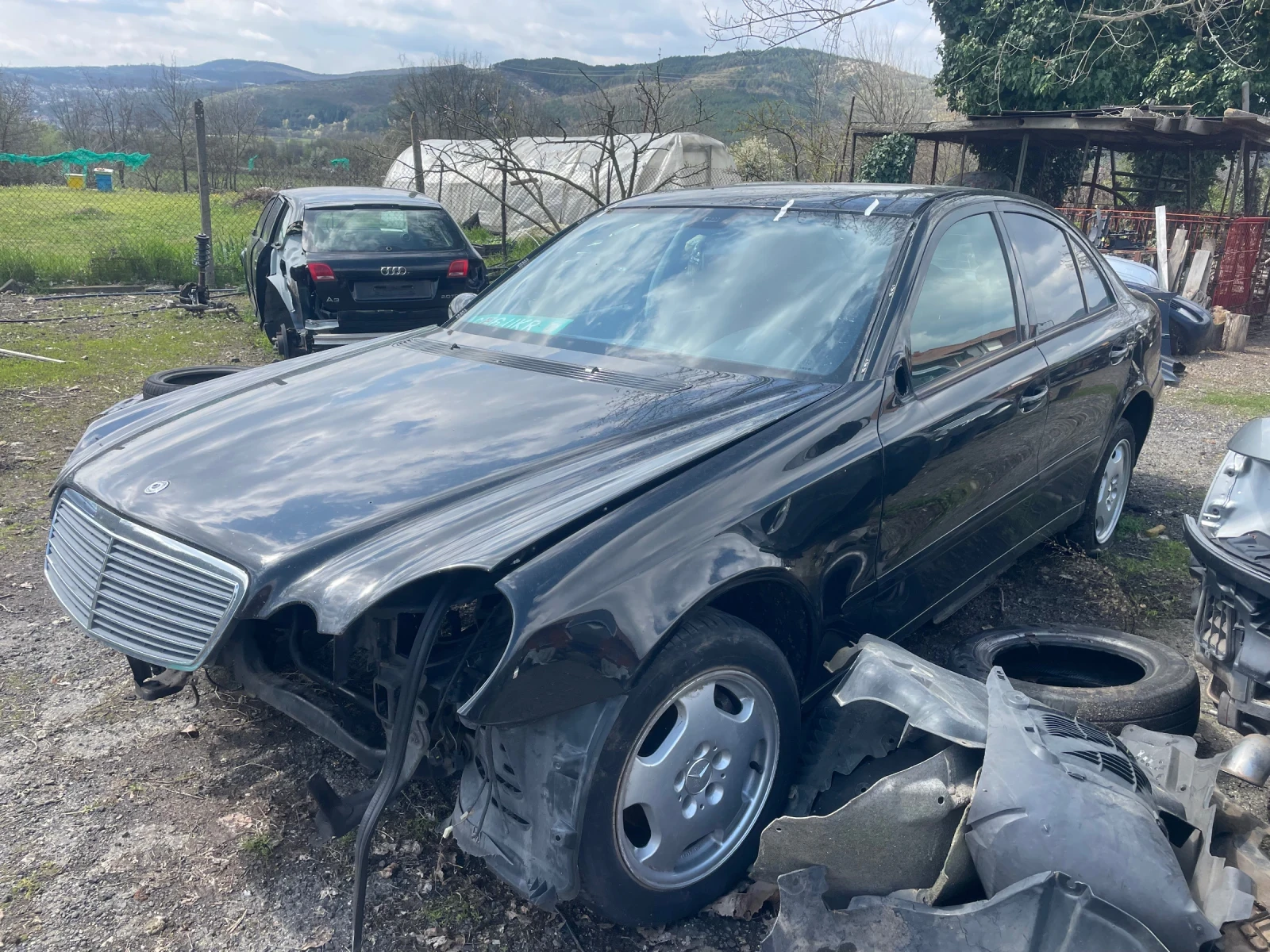 Mercedes-Benz E 320 Cdi, снимка 2 - Автомобили и джипове - 54226585