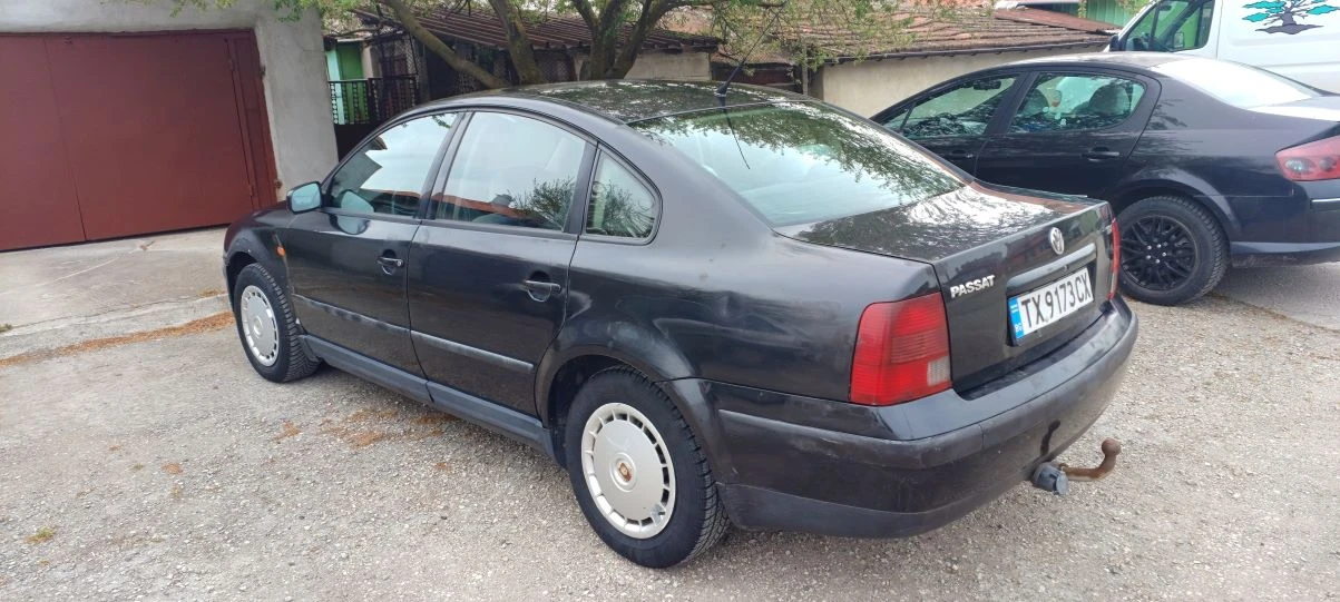 VW Passat, снимка 5 - Автомобили и джипове - 54297018