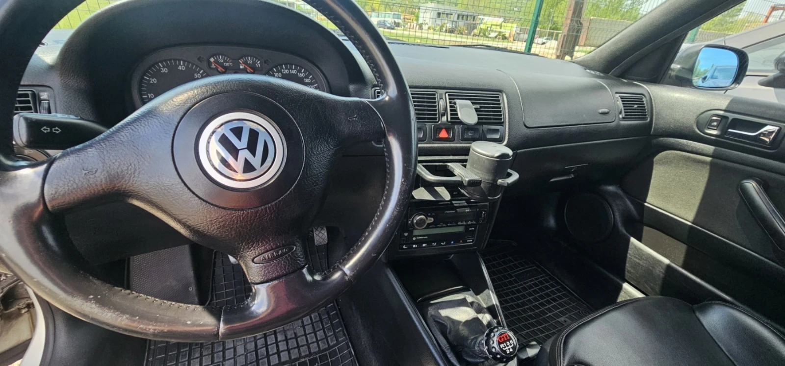 VW Golf, снимка 5 - Автомобили и джипове - 54564894