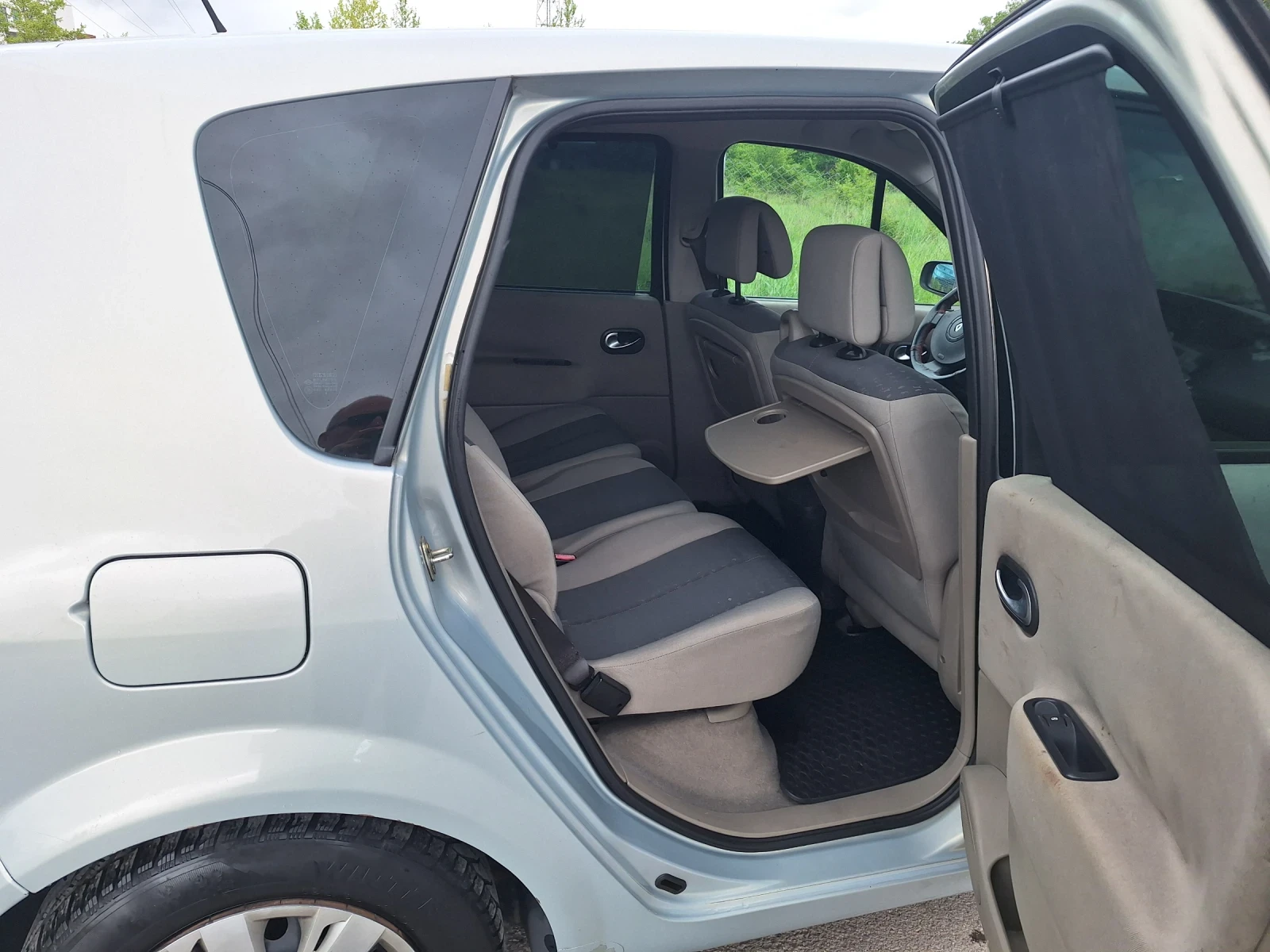 Renault Scenic, снимка 8 - Автомобили и джипове - 54581695