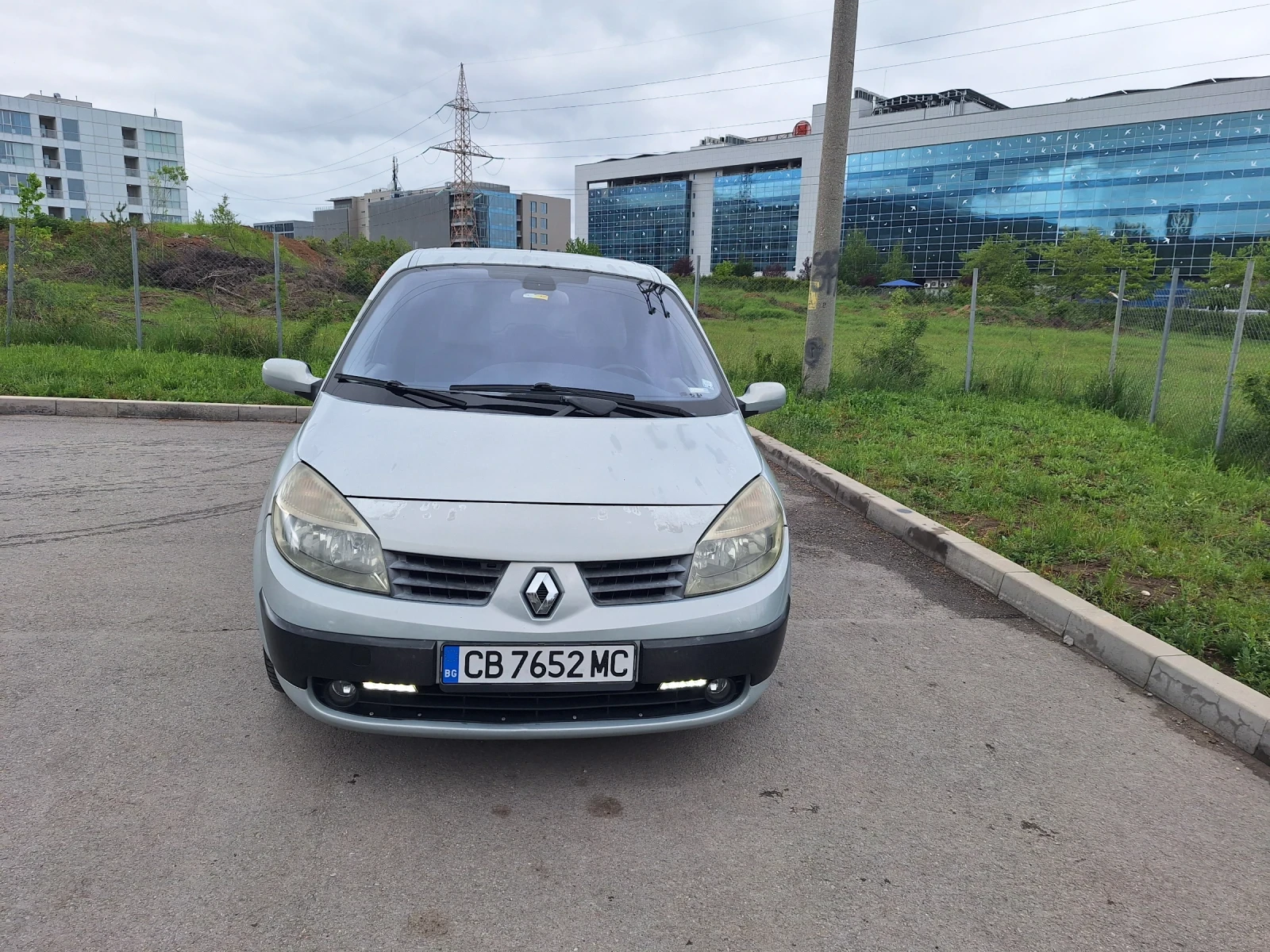 Renault Scenic, снимка 10 - Автомобили и джипове - 54581695