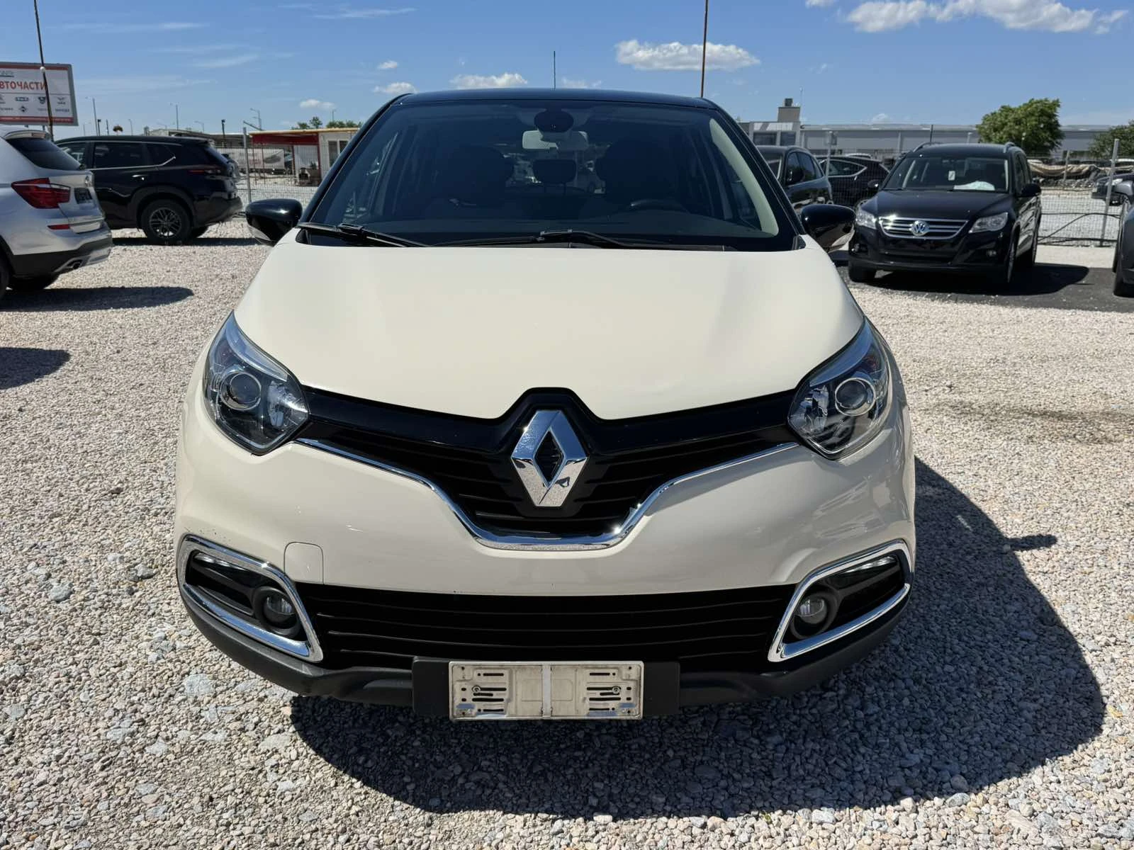 Renault Captur 1.5dci, снимка 2 - Автомобили и джипове - 54720778
