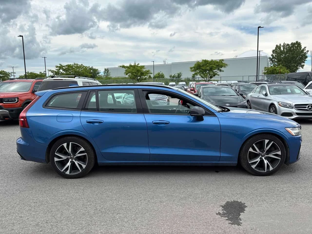 Volvo V60 * R Design * CARFAX * ЦЕНА ДО БГ, снимка 3 - Автомобили и джипове - 55014040