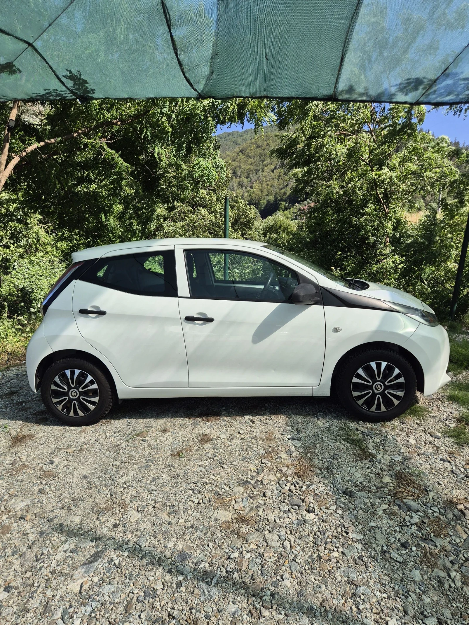 Toyota Aygo, снимка 4 - Автомобили и джипове - 55102929